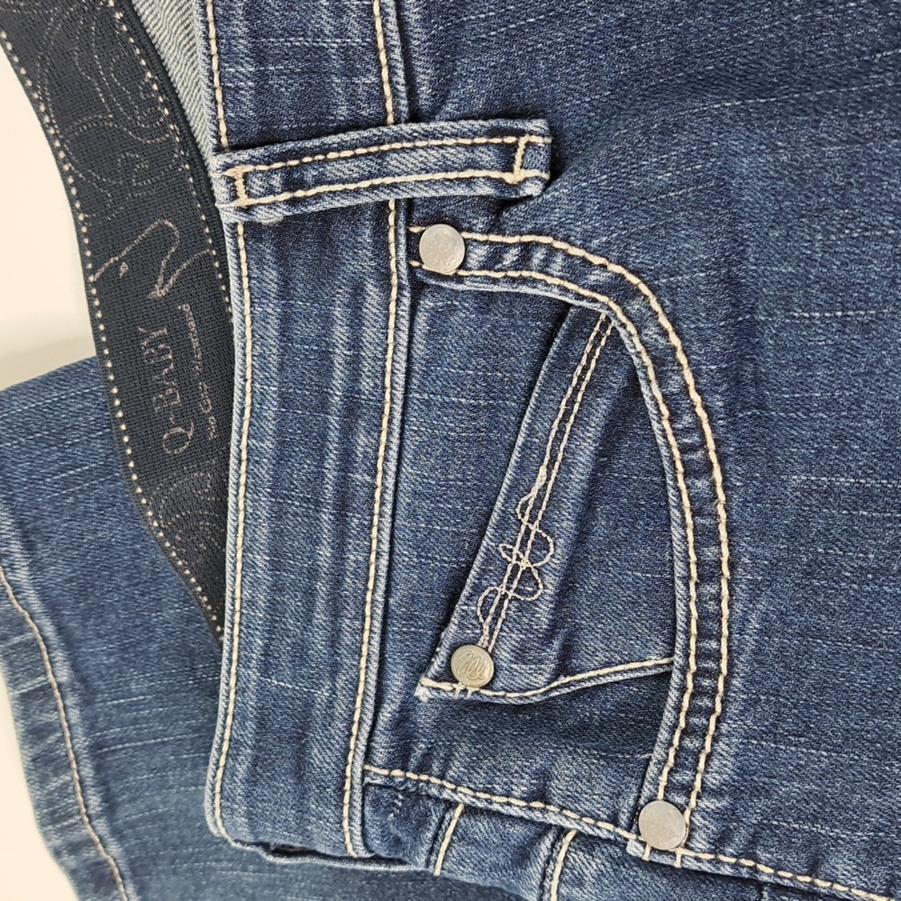 Wrangler Q-Baby No Gap Waistband Bootcut Blue Jeans Size  9/10 x 32 - Picture 16 of 17